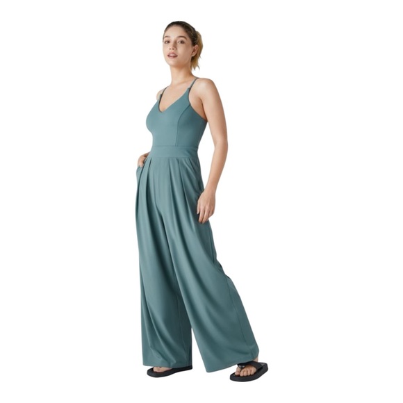 Breezeful Backless Side Invisible Zipper Pocket Wide Leg Quick Dry Resort Slip - Picture 2 of 5